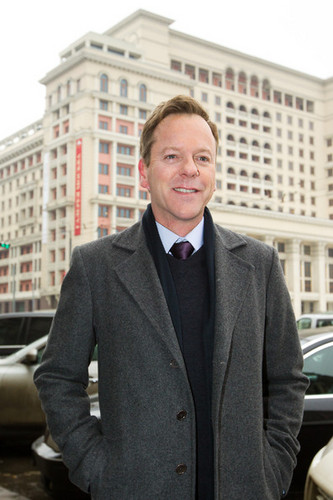  Kiefer Sutherland -FOX presents "Touch" ( 12/03/12 )