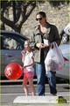 Jennifer Garner & Violet: Shoe Shopping - jennifer-garner photo