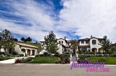 Justin Buys Gorgeous $6 Million Mansion