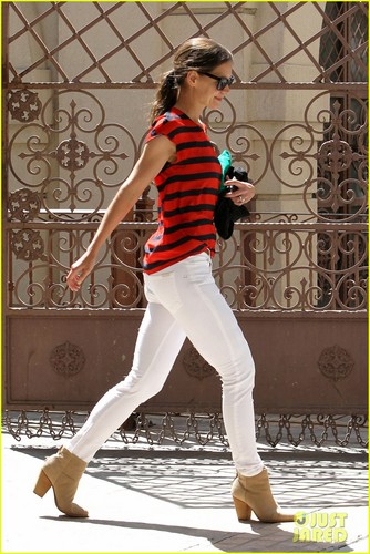  Katie Holmes: Dance Class In Hollywood