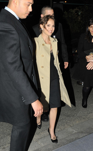  Leaving her hotel to attend Dior dîner in Paris, France (April 3rd 2012)