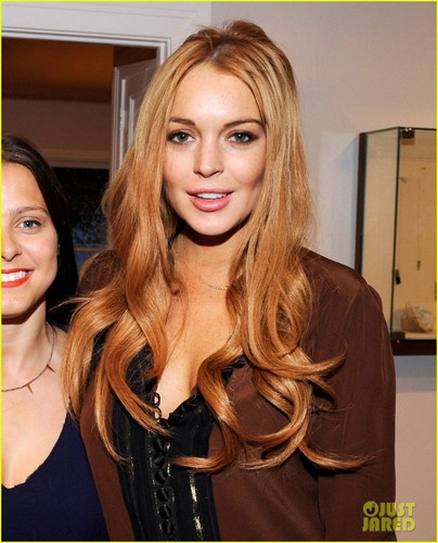 Lindsay Lohan: Eva Fehren Jewelry Show!