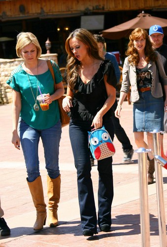  On The Set Of The Client listahan in Los Angeles [3 April 2012]