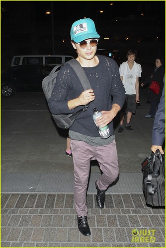Zac Efron: Later, L.A.!