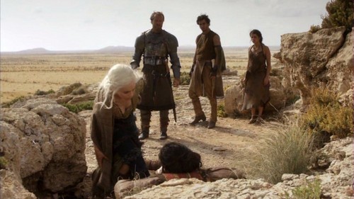  Daenerys and Jorah with Dothraki