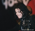 I COULD FILL AN OCEAN WITH THE TEARS I CRY FOR YOU MICHAEL - michael-jackson photo