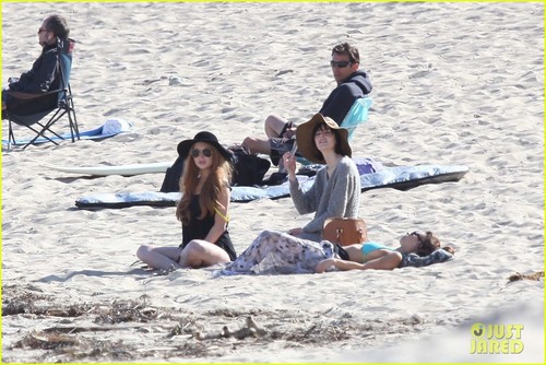  Lindsay Lohan: spiaggia Back Rub from Aliana