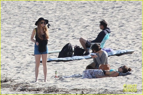  Lindsay Lohan: beach, pwani Back Rub from Aliana