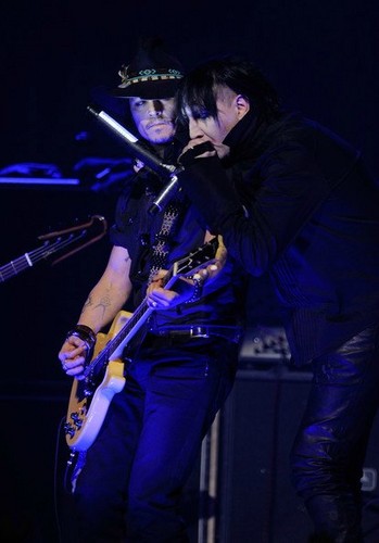  Marilyn Manson Performs With Johnny Depp at 2012 Revolver Golden Gods
