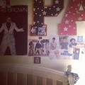 Michael Jackson's daughter Paris Jackson's bedroom Posters of 1D, Chris Brown and Mindless Behaviour - louis-tomlinson photo