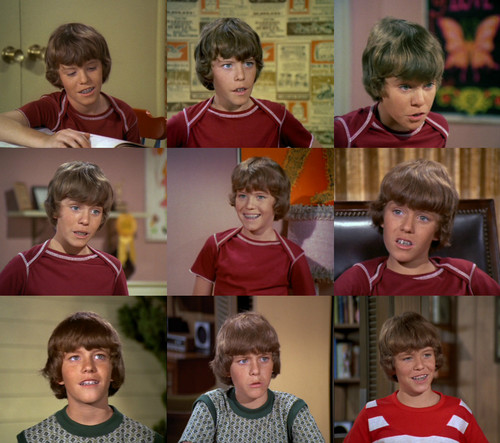  Mike Lookinland as Bobby Brady