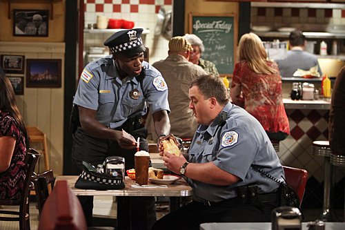 Mike & Molly 1x01 (Pilot) <3
