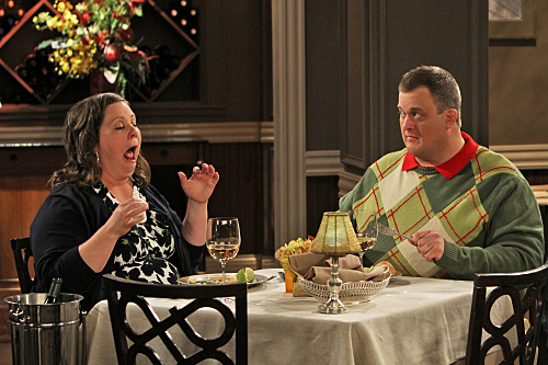 Mike & Molly 1x02 (First Date) <3