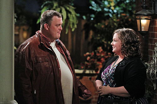 Mike & Molly 1x04 (Mike's Not Ready) <3