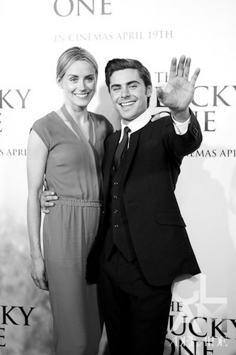  Zac Efron - The Lucky One PREMIERES