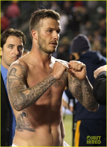  David Beckham: Shirtless After L.A. Galaxy Victory!