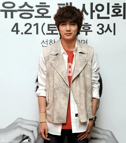  GBG fan Signing Event (042112)