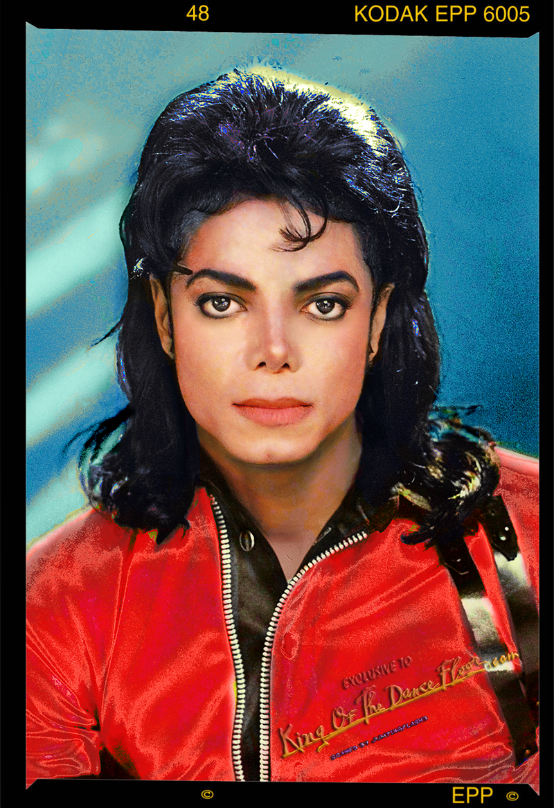 Michael-Jackson-Hologram-Label-Photoshooting-1990-michael-jackson-30520675-800-1166.jpg
