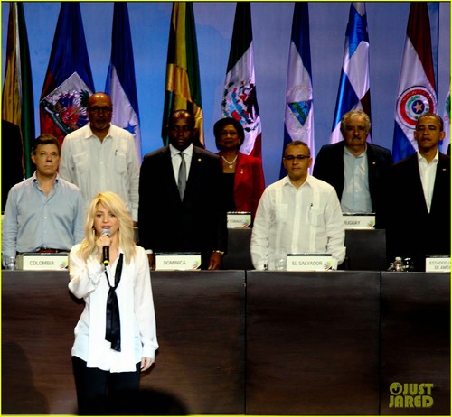 Shakira: Summit of the Americas with Barack Obama!