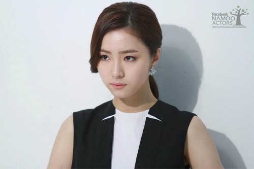 Shin Se Kyung as Lee Ga Young