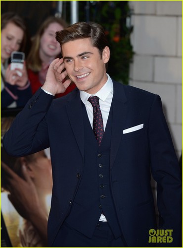  Zac Efron & Taylor Schilling: 'Lucky One' london Premiere!