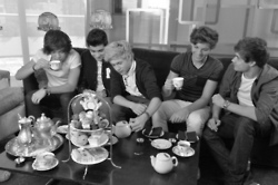 1D Black and White