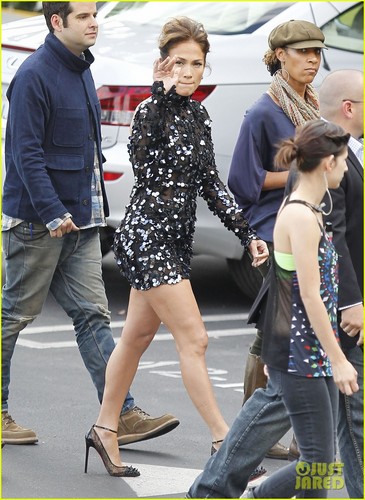 Arriving At American Idol Elimination Show In Hollywood [26 April 2012]
