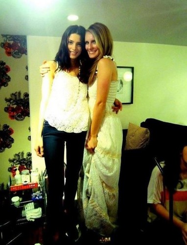 Ashley et Paris at her wedding