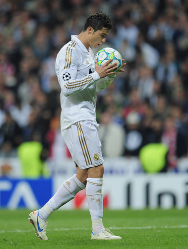 C. Ronaldo (Real Madrid - Bayern München)