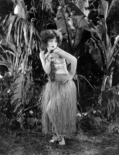  Clara Bow in "Hula"