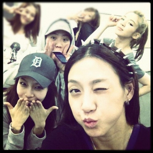  Hyoyeon Selca with SM Chereographers