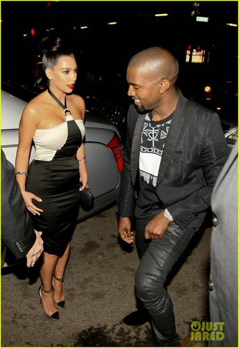  Kim Kardashian & Kanye West: 날짜 Night in NYC!
