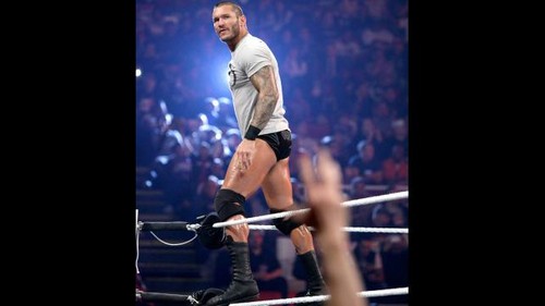  Randy Orton attacks Kane