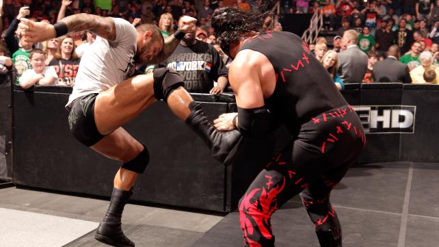 Randy Orton attacks Kane - WWE Photo (30643684) - Fanpop