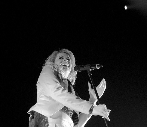  Rita Ora - patong lalaki UK Tour - Liverpool's Echo Arena - April 22nd 2012
