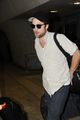Robert Pattinson arriving in DC, 27-04-2012 - robert-pattinson photo