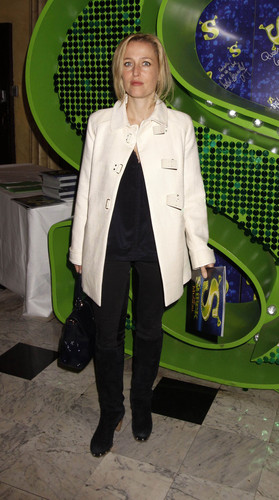  Gillian Anderson : Shrek the Musical 1 mwaka Anniversary