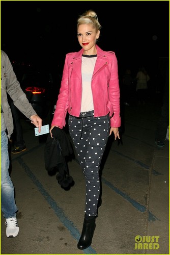  Gwen Stefani: Movie-Going Mama & Coldplay Concert!