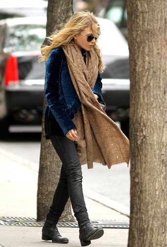 Mary-Kate - Out in Soho, New York, April 09, 2012