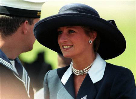 Princess Diana (I really love this hat)