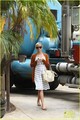 Reese Witherspoon Shows Her Baby Bump Stripes - reese-witherspoon photo