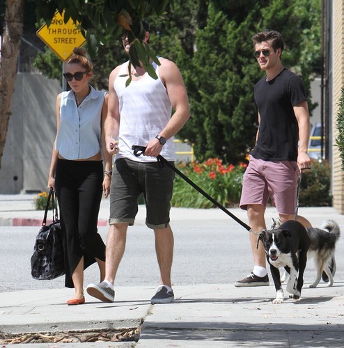 12/05 Out With Liam And A Friend In L.A.