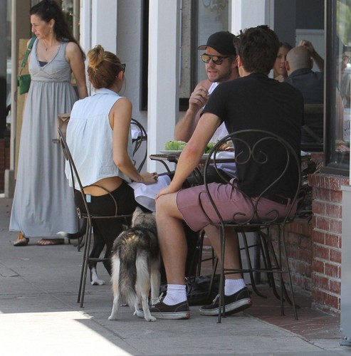  12/05 Out With Liam And A Friend In L.A.