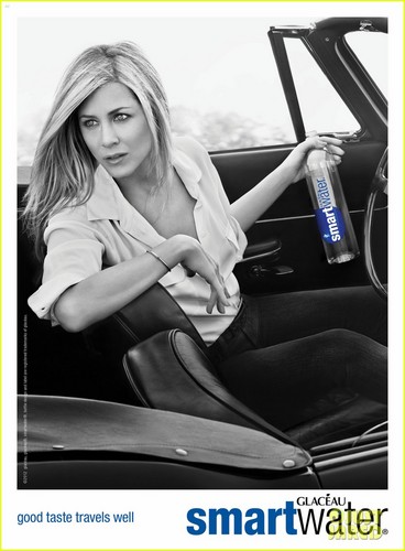  Jennifer Aniston: New smartwater Ads!