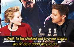  Jeremy & Scarlett at "The Avengers" press conference