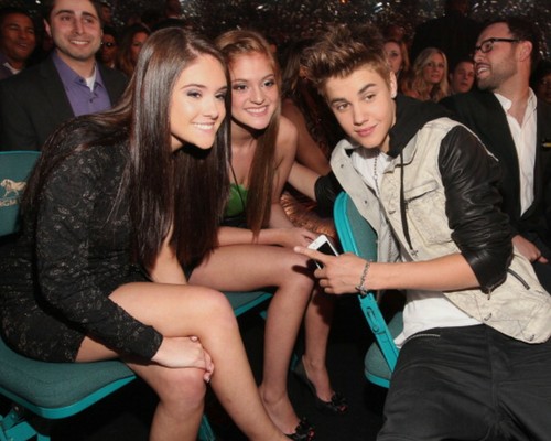 Justin inviting,cadyeimer Billboard música 2012