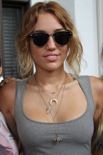  Leaving her hotel in Miami, Florida [16th May]