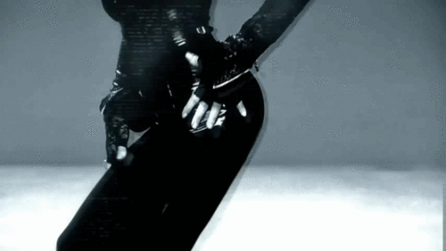  मैडोना in 'Girl Gone Wild' संगीत video