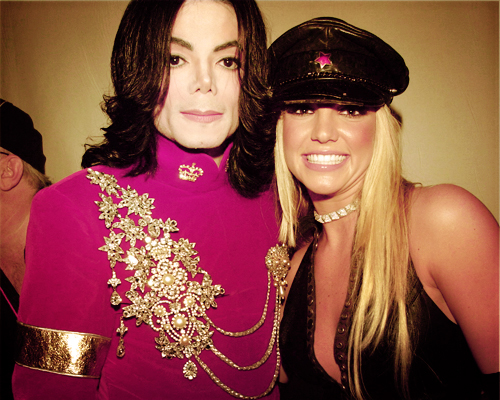 Michael Jackson and Britney Spears in 2001 - michael-jackson Photo