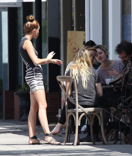 24/05 Going Out To Lunch In Toluca Lake